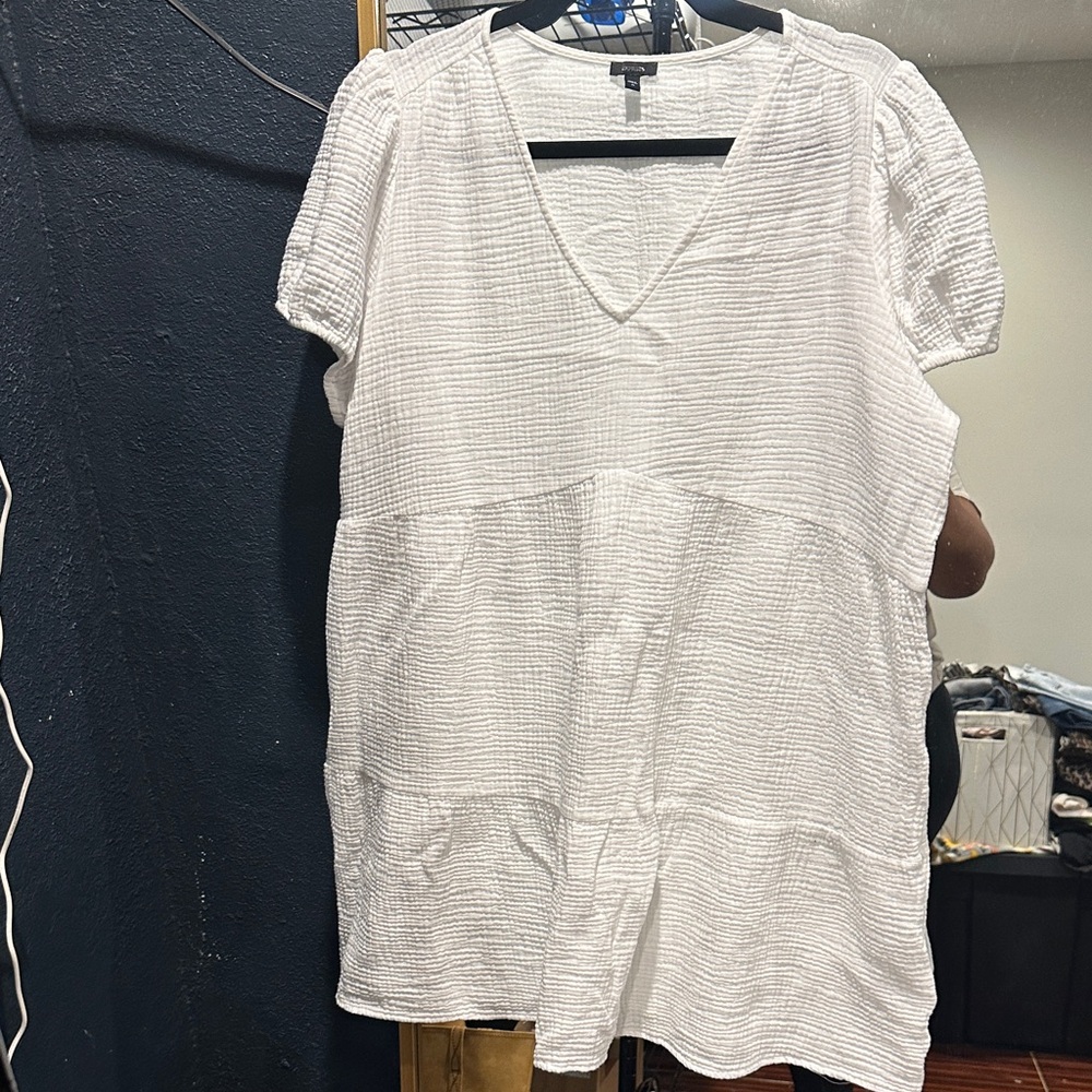 Express Textured White V-Neck Blouse